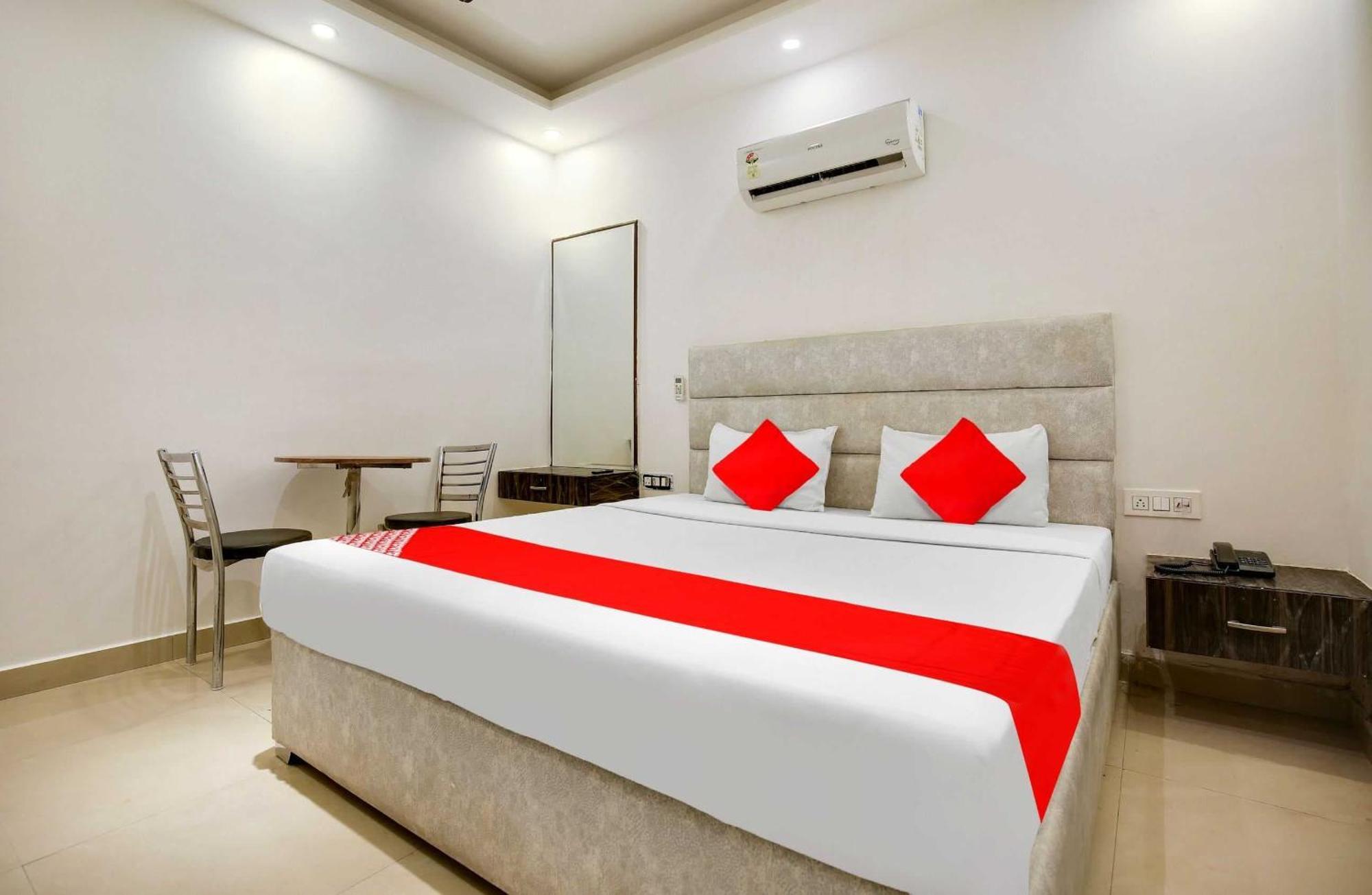 Hotel O Av Continental Zirakpur 외부 사진