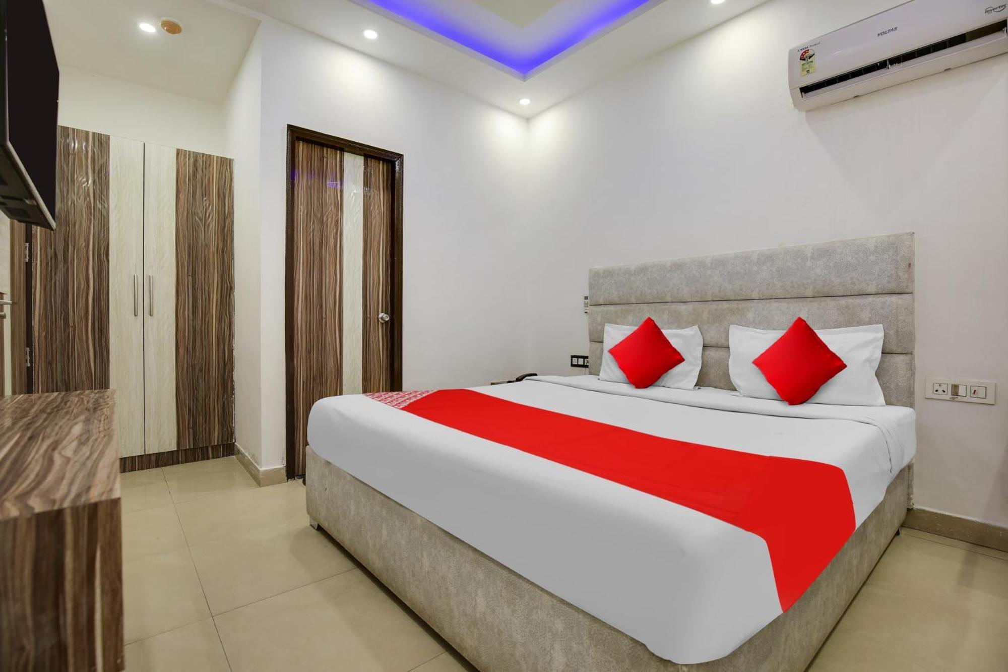 Hotel O Av Continental Zirakpur 외부 사진