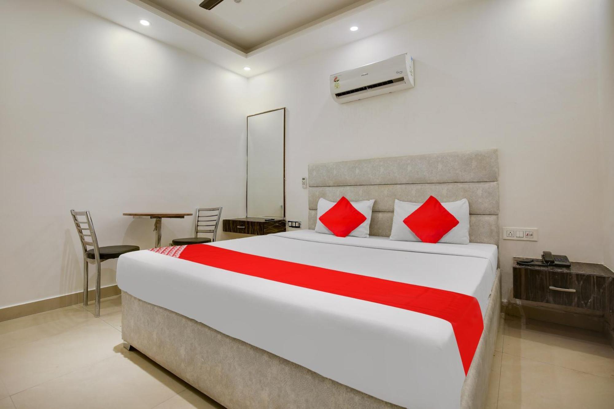 Hotel O Av Continental Zirakpur 외부 사진